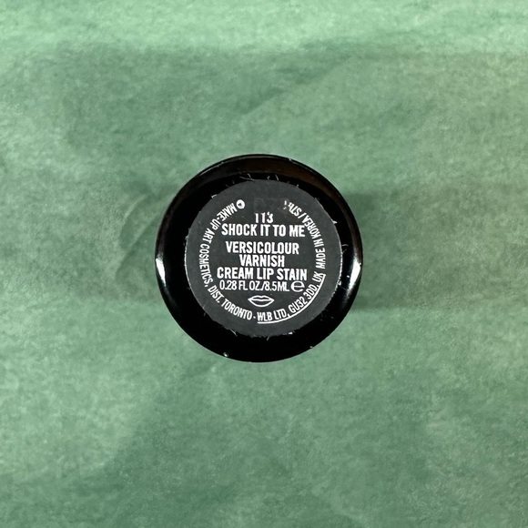 MAC *Shock It To Me* Versicolour Varnish Cream Lip Stain .28 fl oz - Picture 4 of 5